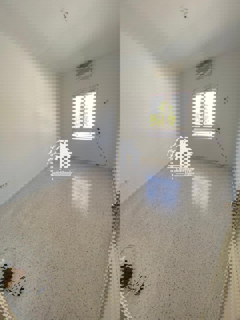 à louer villa Duplex s+5 à el Agba