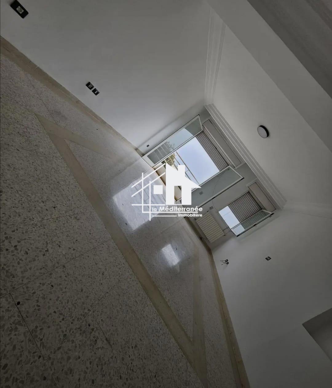 A louer appartement S+2 hst à manouba