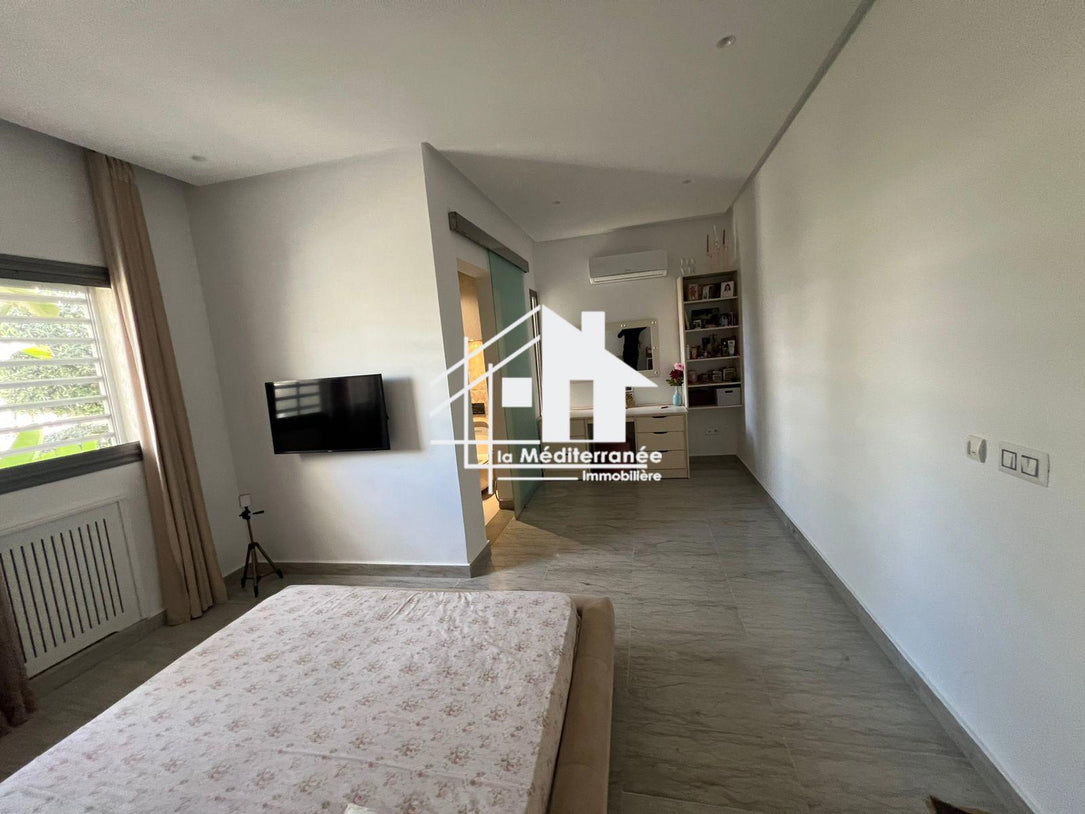 A louer une luxueuse villa plain pied avec piscine