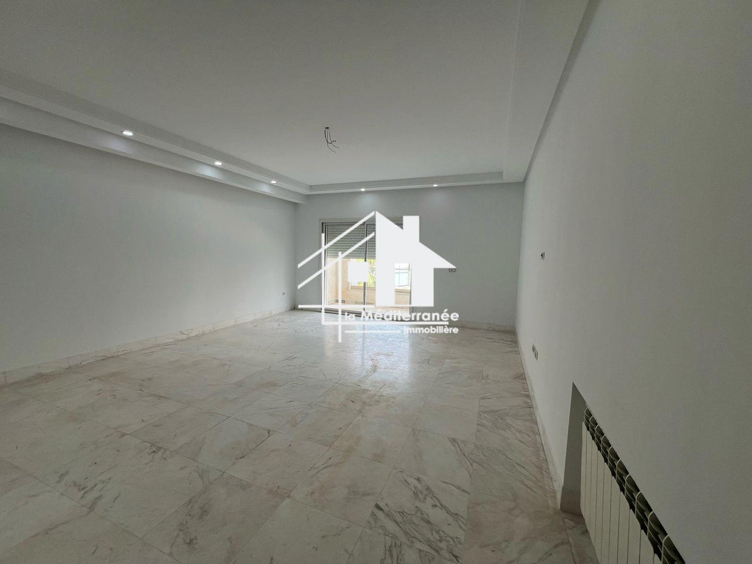 A louer appartement S+3 à la Soukra