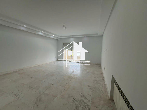 A louer appartement S+3 à la Soukra