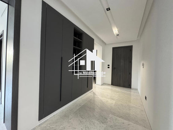 Appartement S+3 avec piscine  aux jardins de carthage