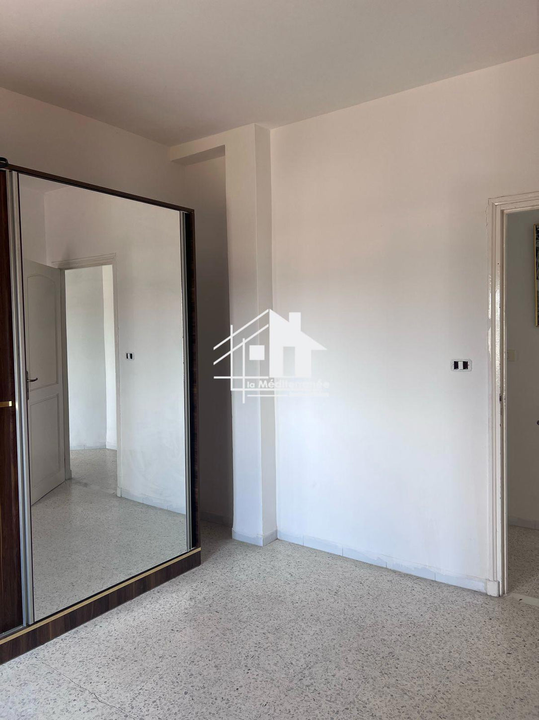 À vendre Appartement S+3 à manouba