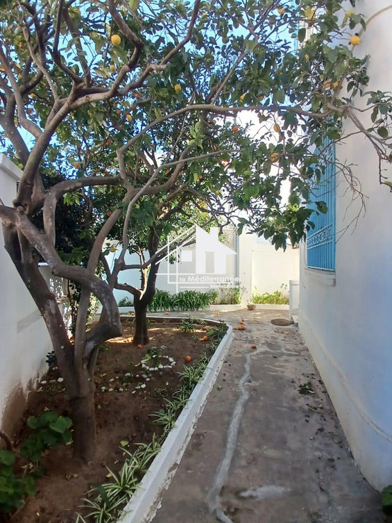 A louer étage de villa s+3 à la Marsa corniche