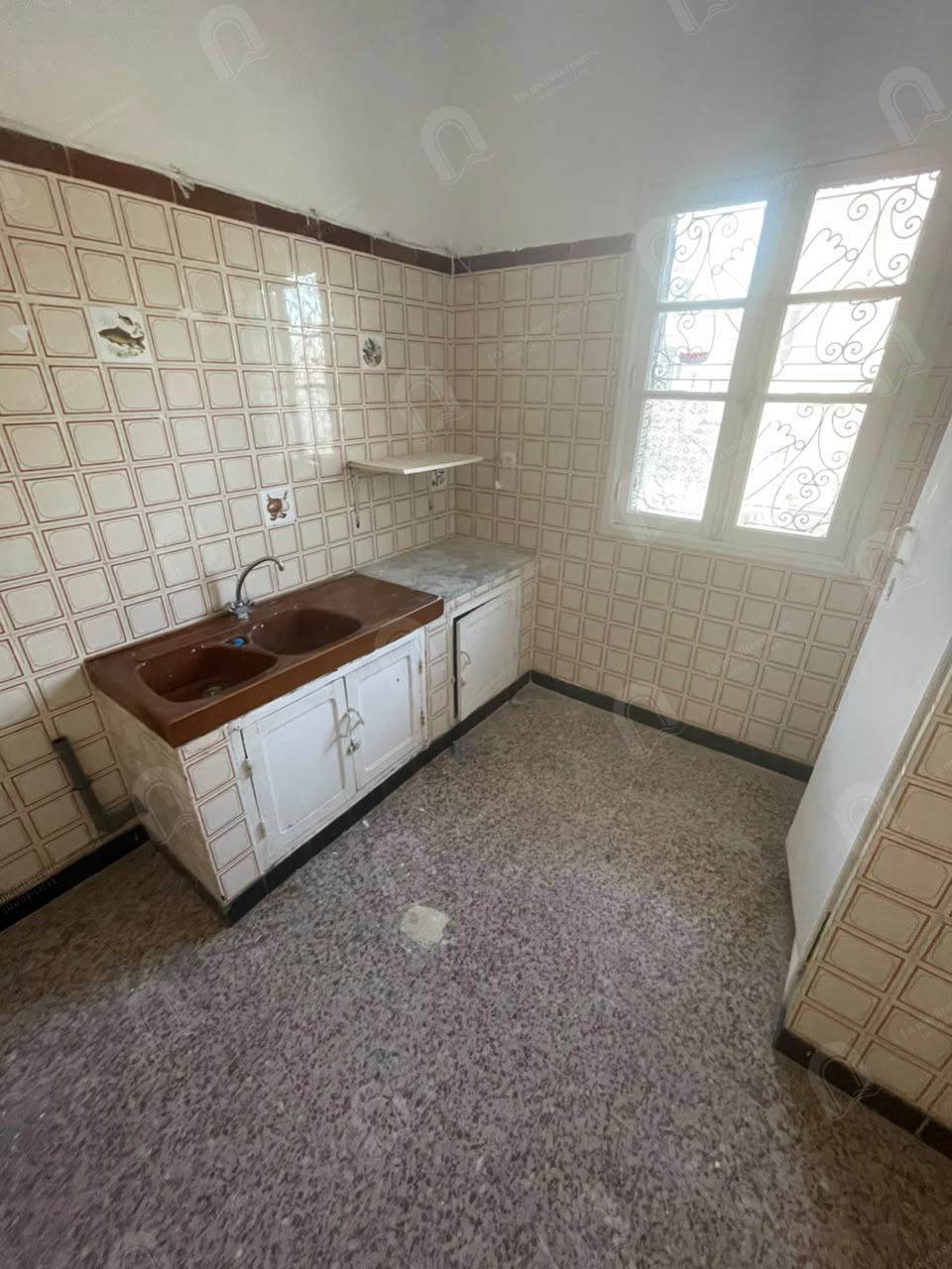 A louer étage de villa S+3 à bayrem ettounsi