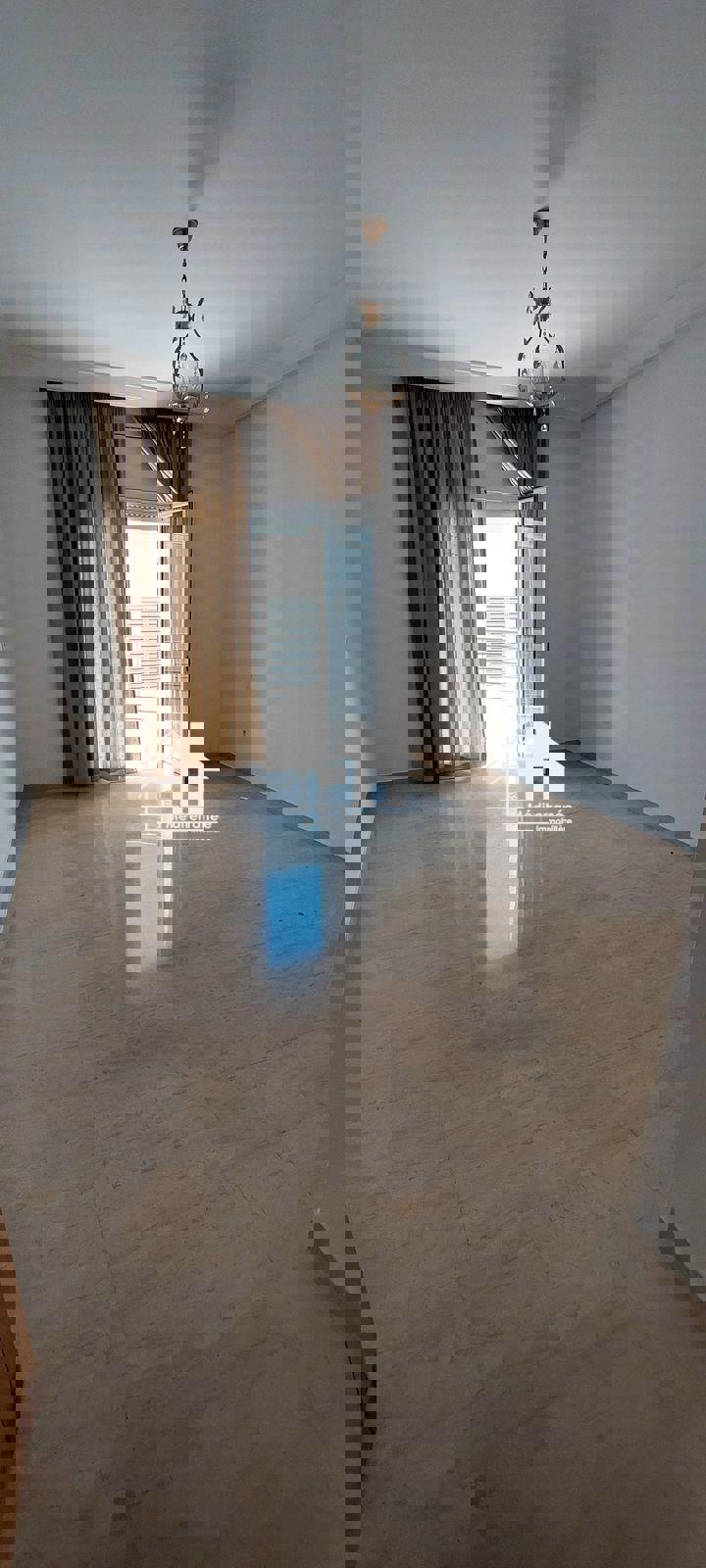 A louer un appartement S+2 derrière carrefour La Marsa