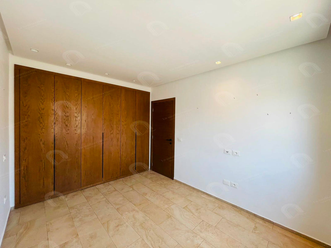A louer un luxueux duplex à la soukra