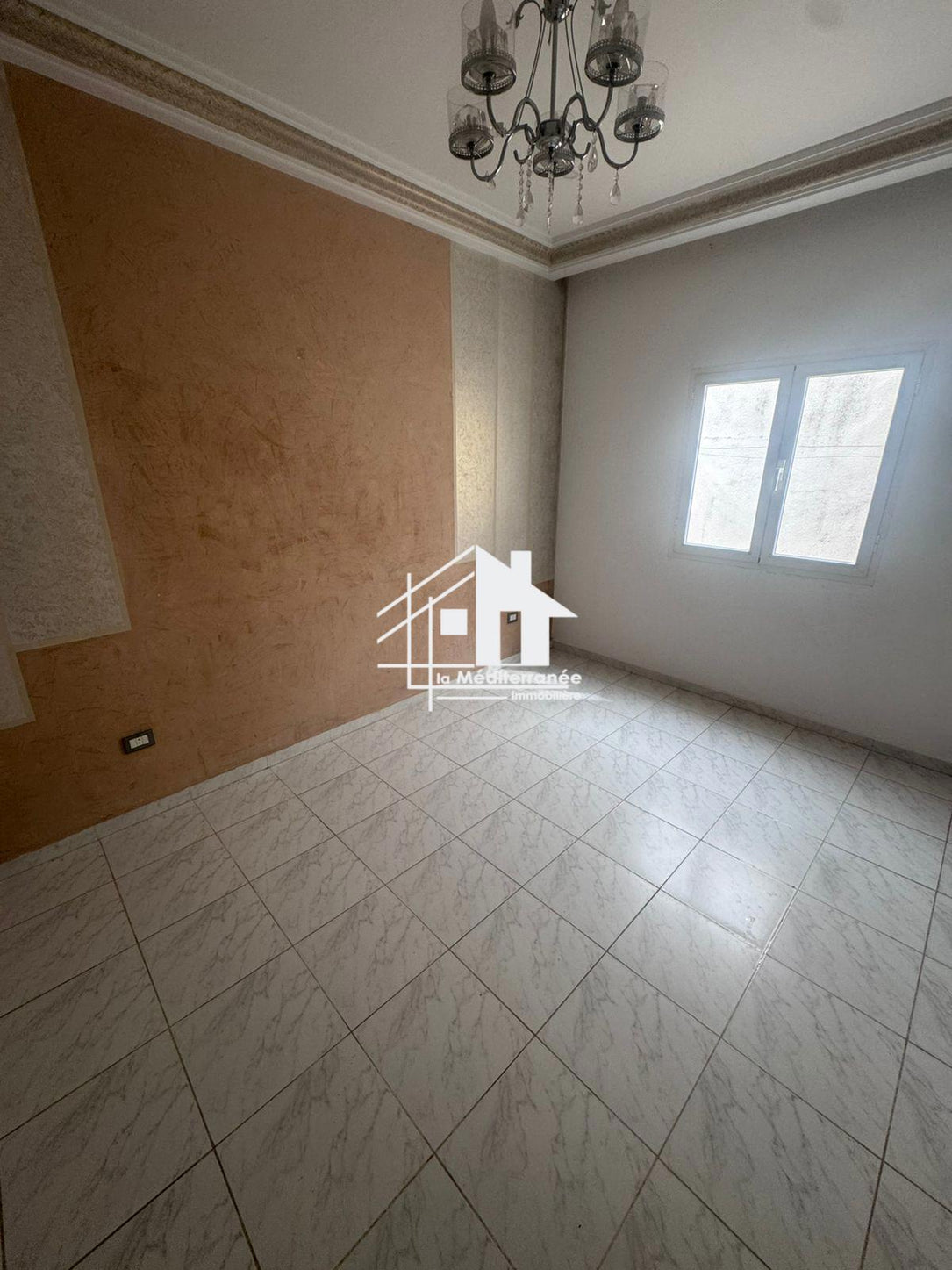 A louer rez de chausée s+2 au bardo lahnaya