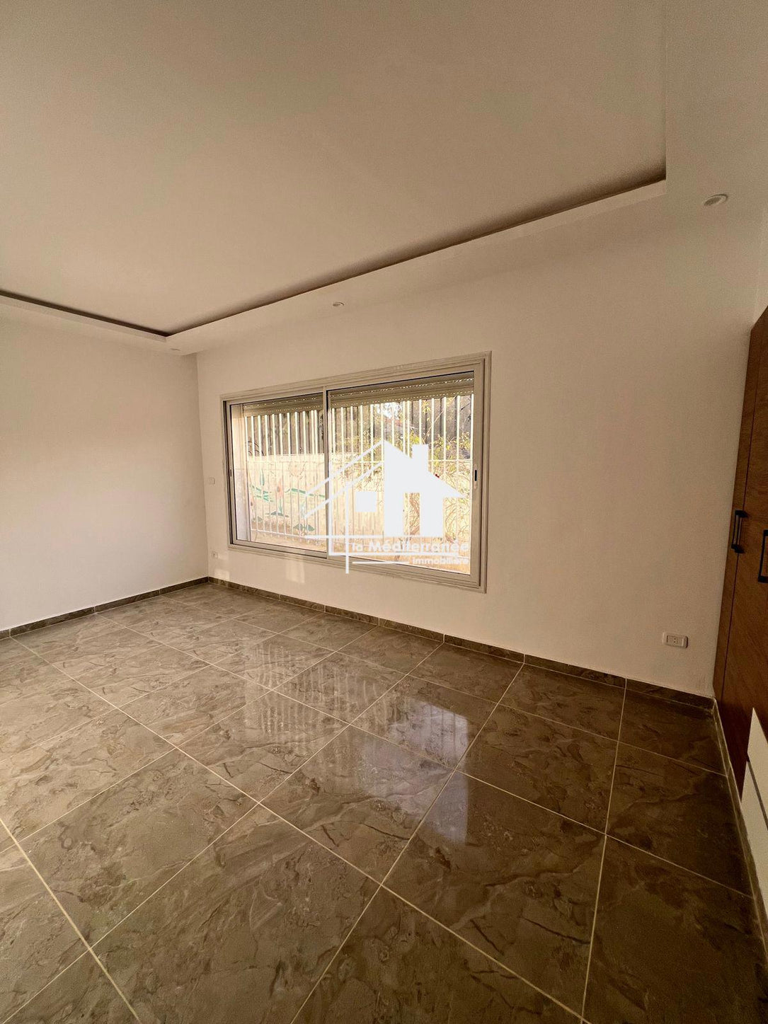 A louer étage de villa S+2 à la Soukra