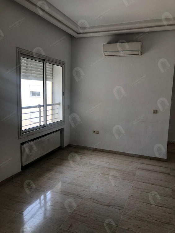 A louer un appartement s+1 à jardin d'el menzah 2