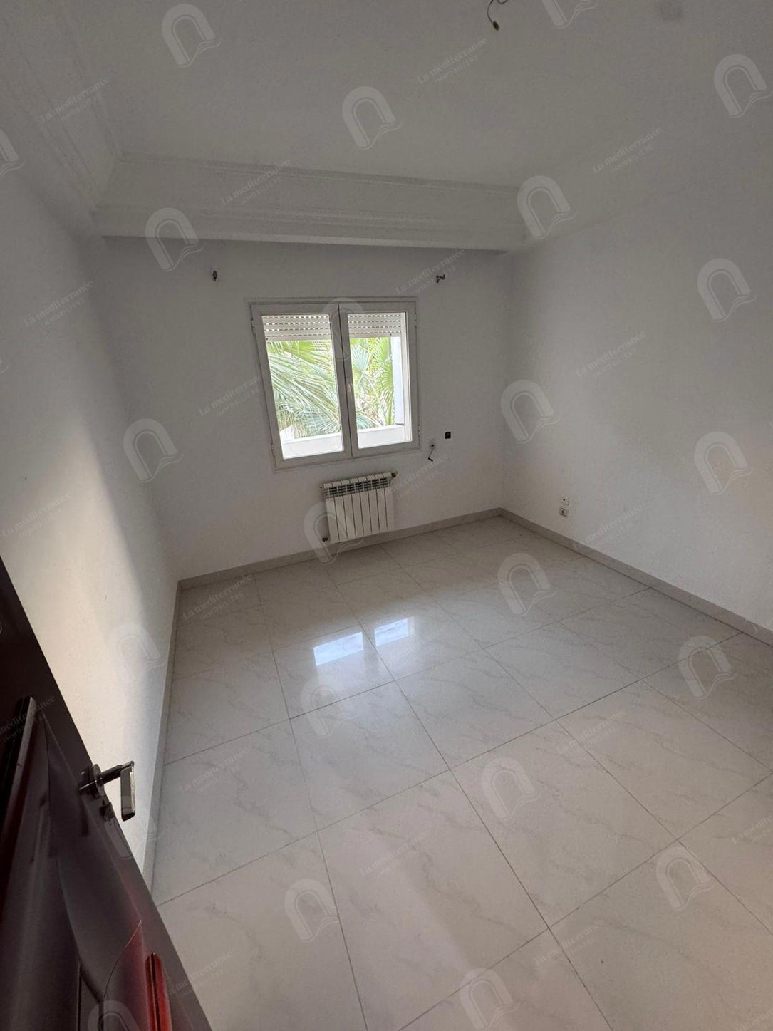 A louer Appartement S+3 hst au bardo