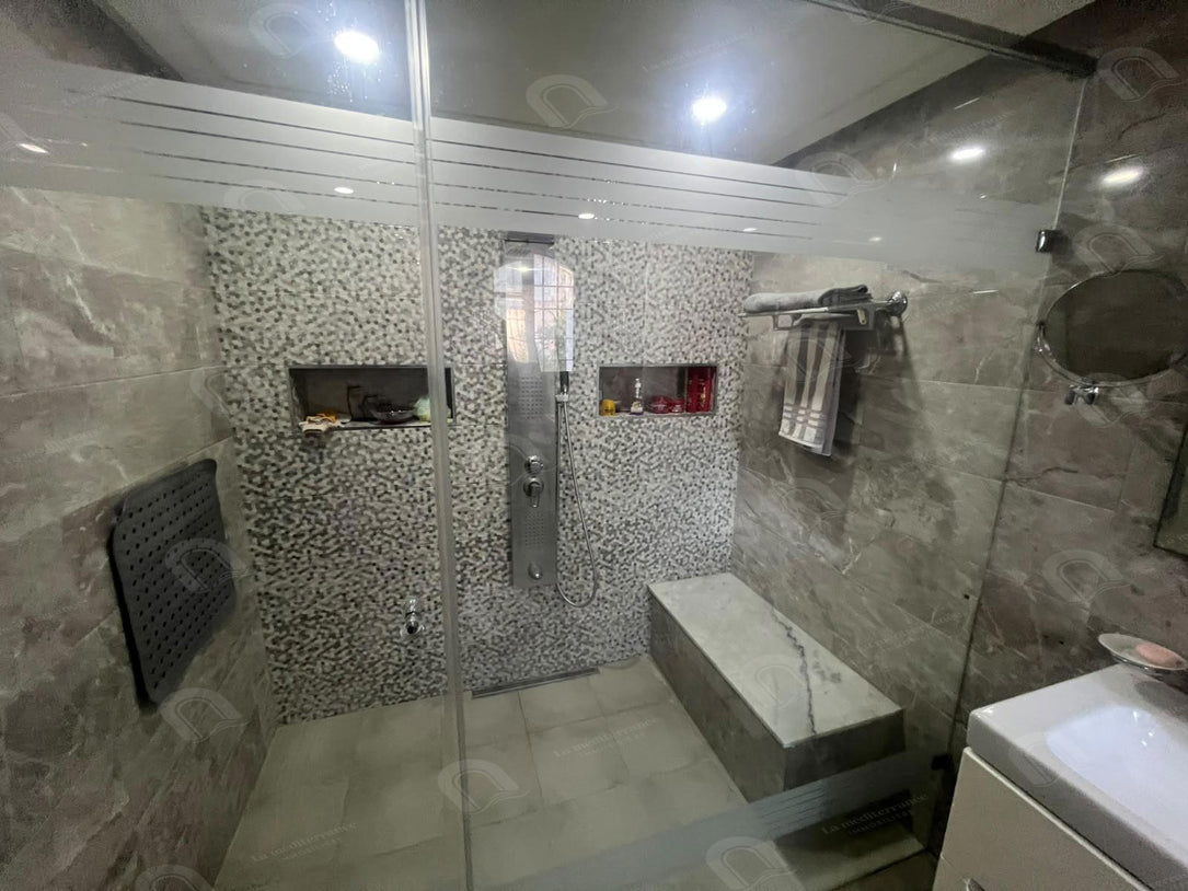 Villa a louer avec piscine à la soukra