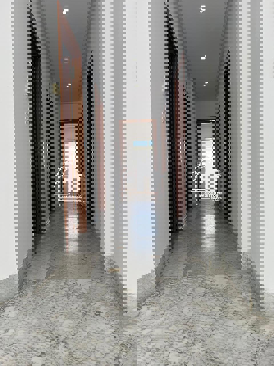 un appartement S+2 berges du lac 2