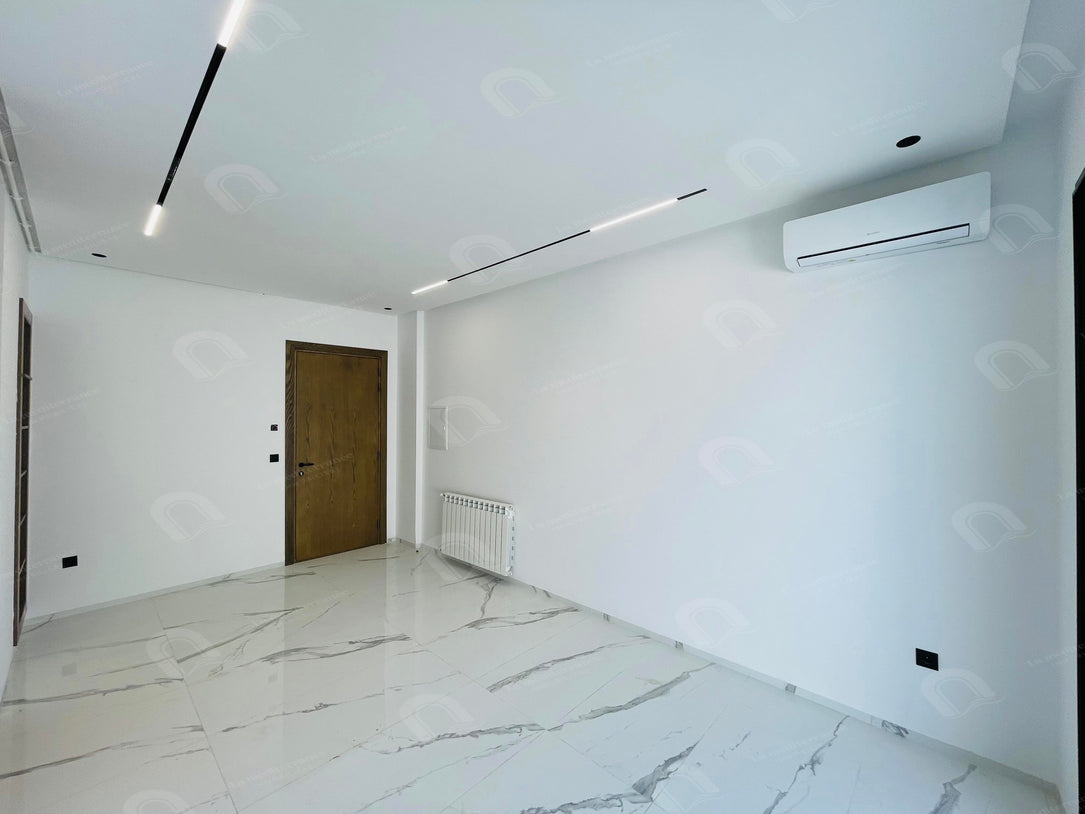 À VENDRE – APP S+1 AVEC JARDIN PRIVATIF À LA SOUKRA