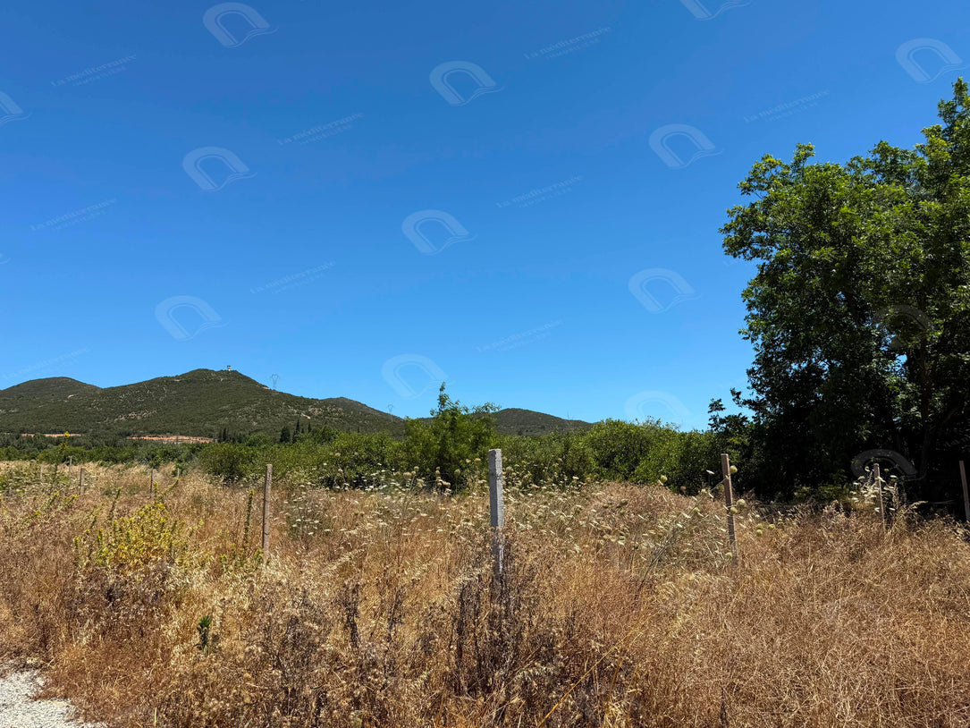 a vendre dans un lotissement  de  6766m² Morneg