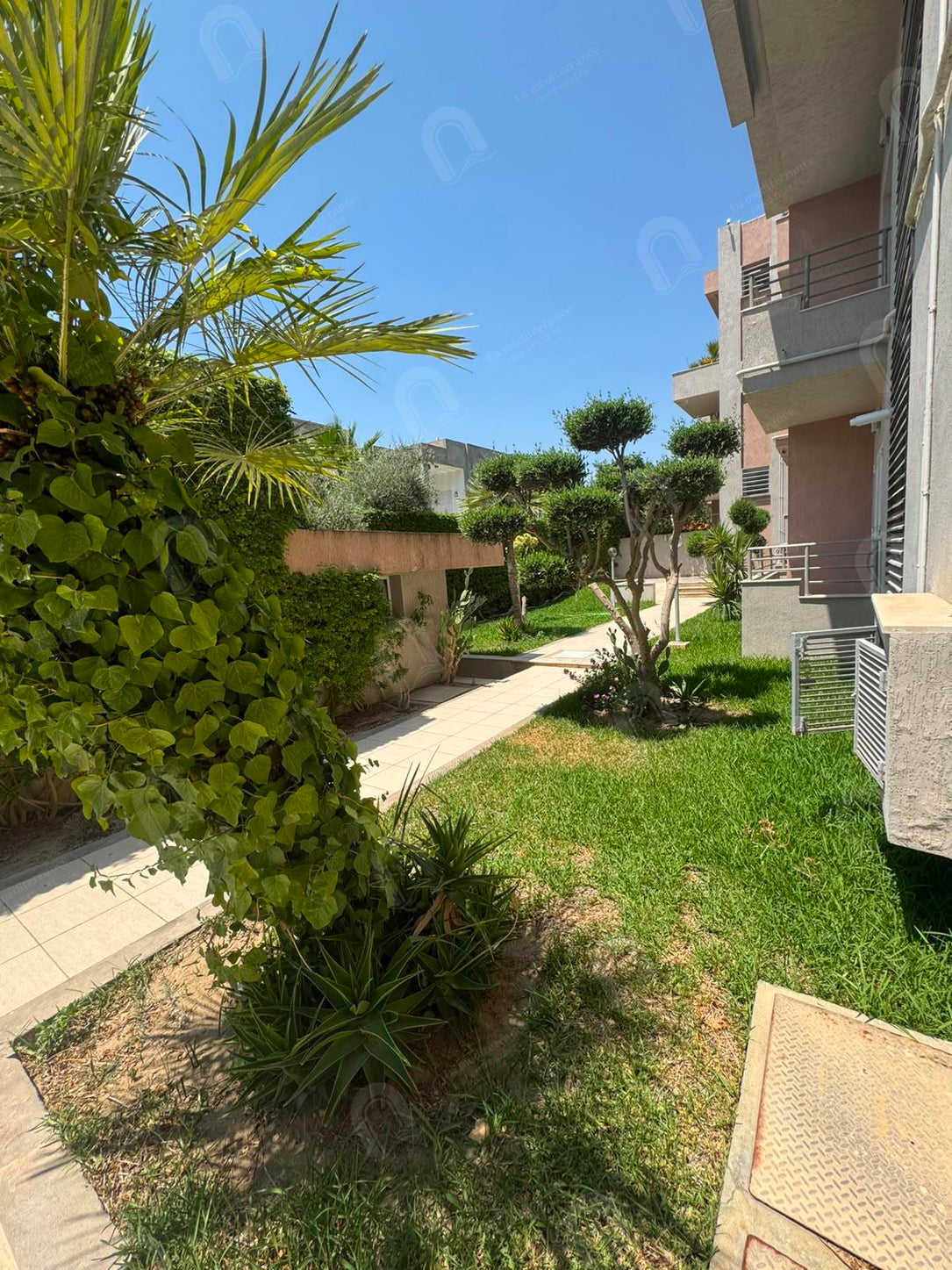 À louer Spacieux appartement S+3 à la soukra
