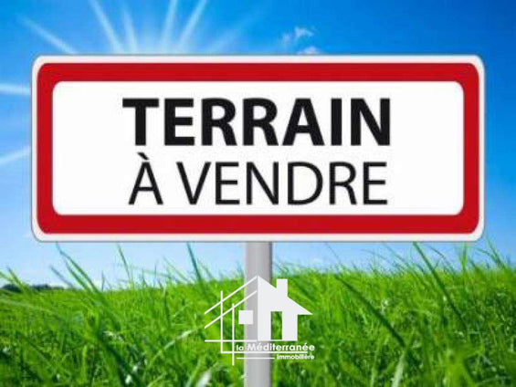 A vendre un terrain de 602 m² à la soukra