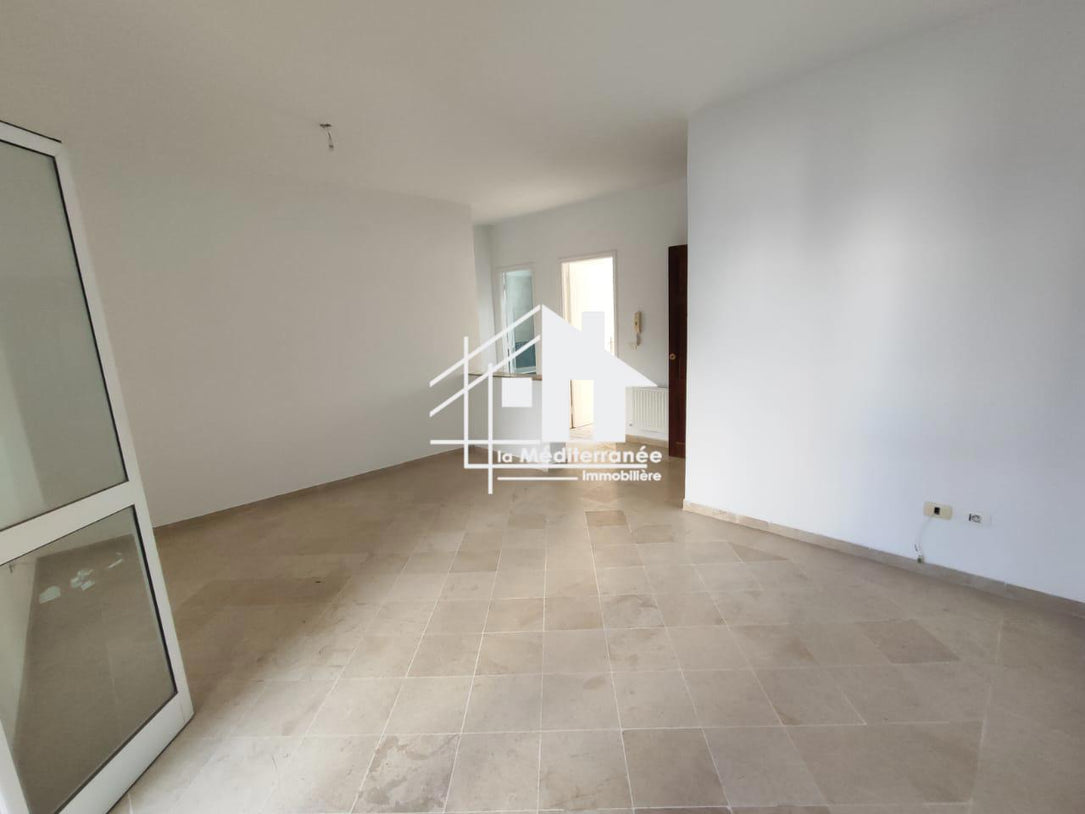 A vendre S+3 a la Cité Wahat