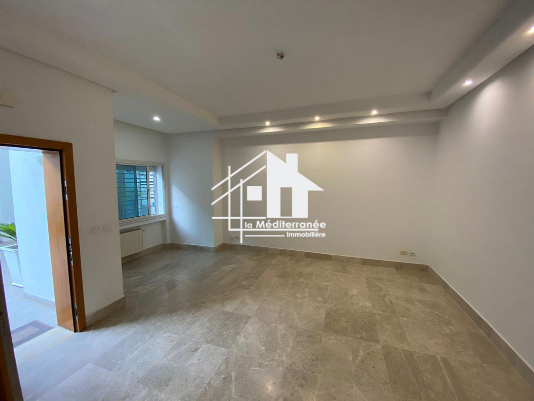 A louer duplex S2 avec terrasse à la soukra