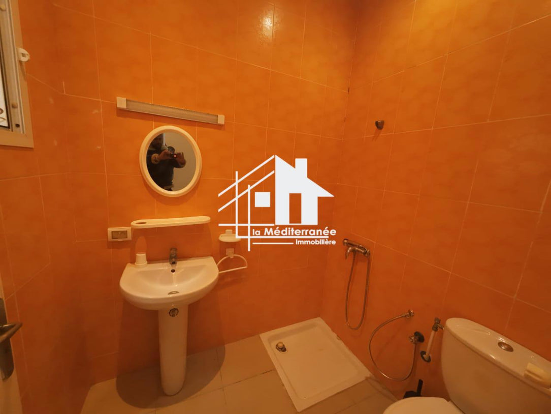 A louer étage de villa RDC s+3 a Bardo