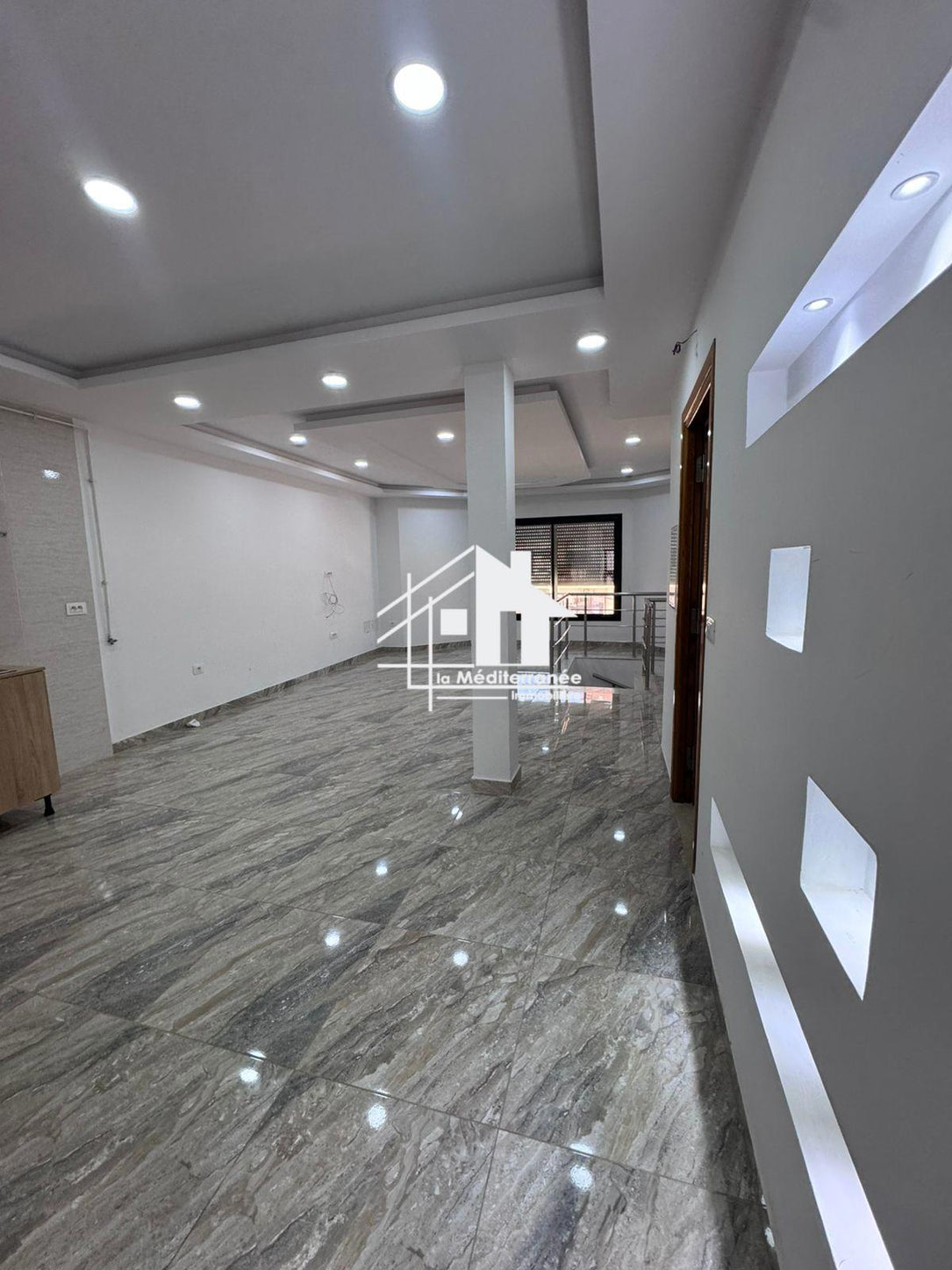 a louer étage de villa s+2 à cité ezzouhour 1