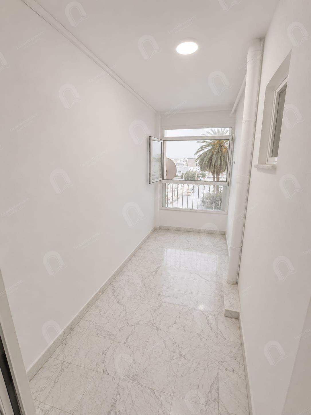 A vendre un appartement S+2 hst au bardo Bouchoucha