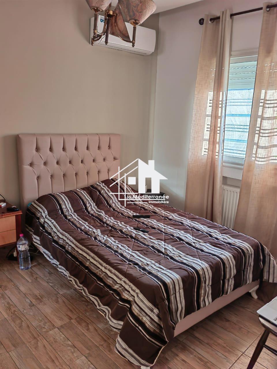 A vendre une villa s+4 à jardin d'el menzah