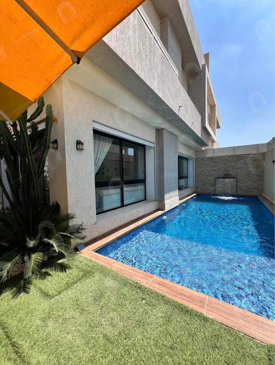 À vendre villa jumelée à chotrana 1