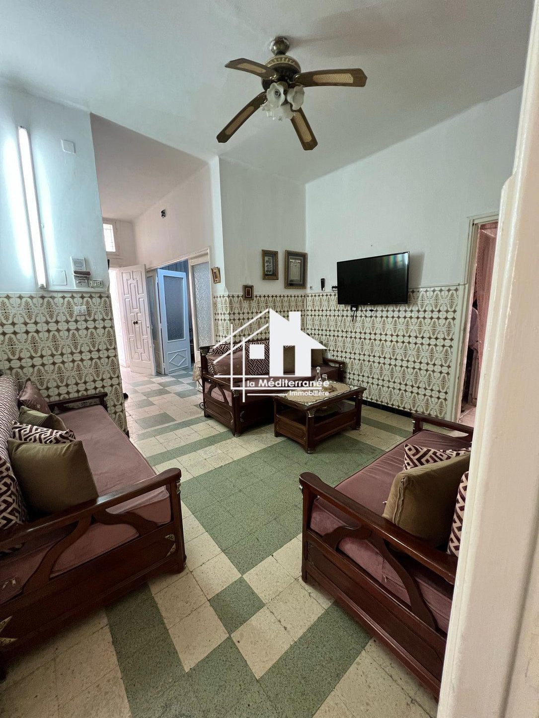 À vendre villa avec deux appartements,studio et jardin à saint clément bardo