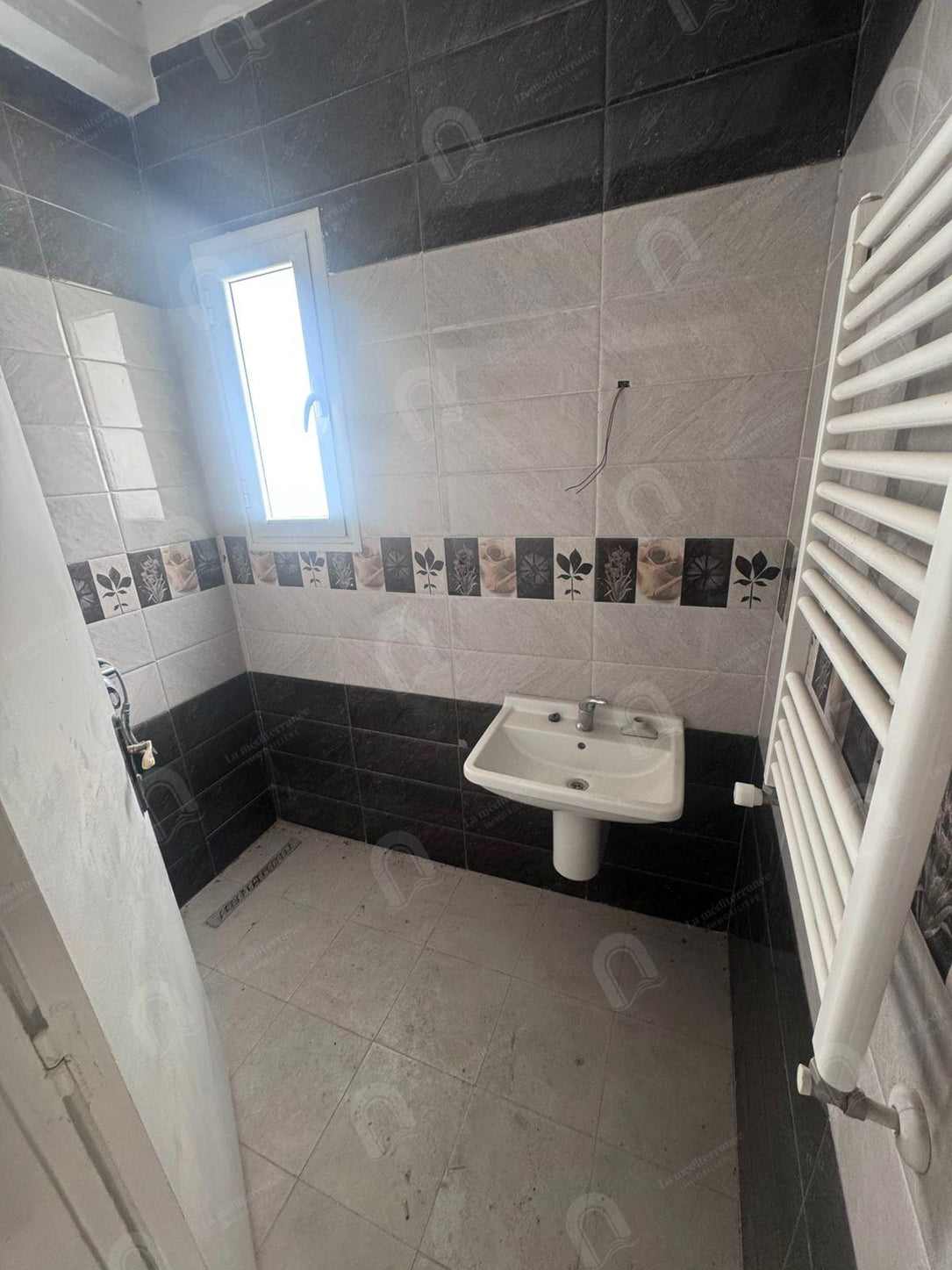A louer étage de villa S+2 à bayrem etounssi