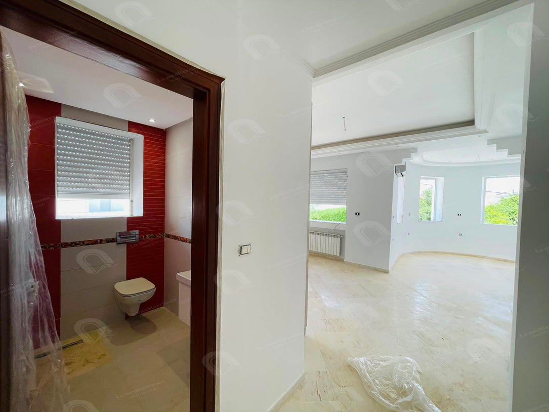 Villa a vendre à chotrana 3