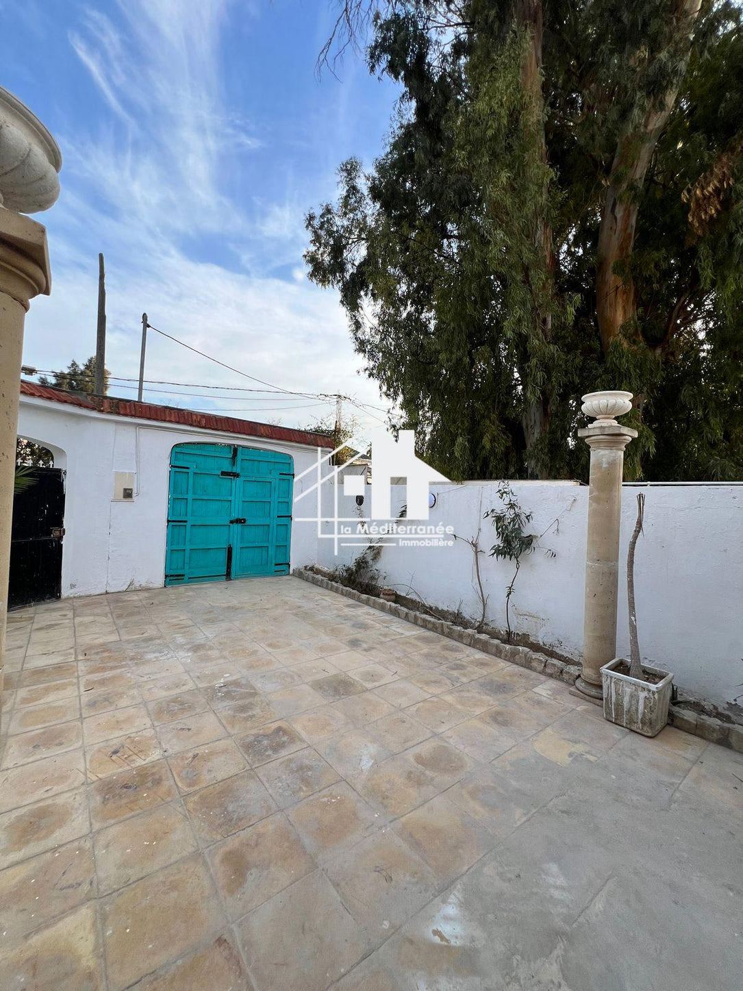 A louer étage de villa S+2 à la Soukra