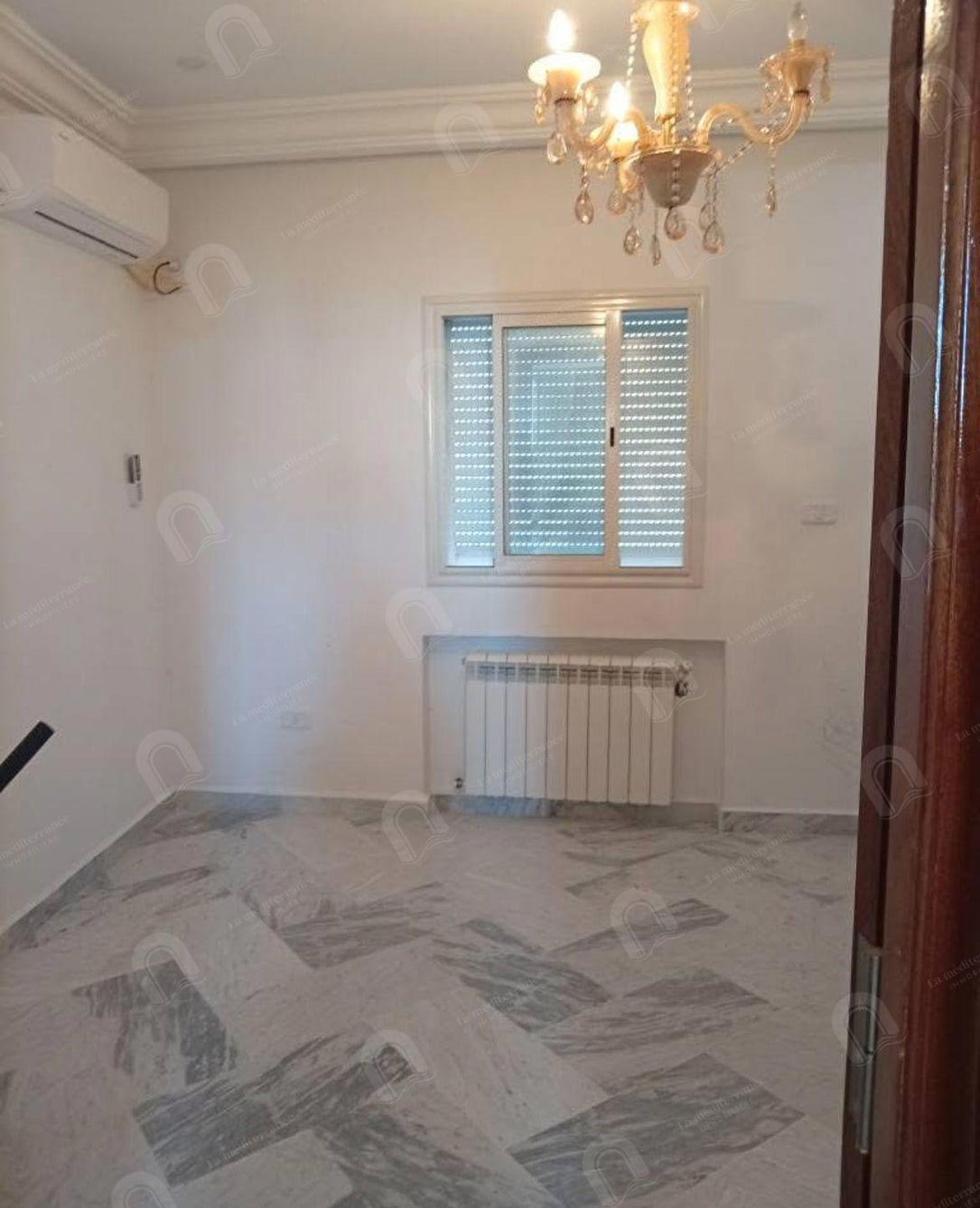 A louer étage de villa S+3 à Marsa lahwech