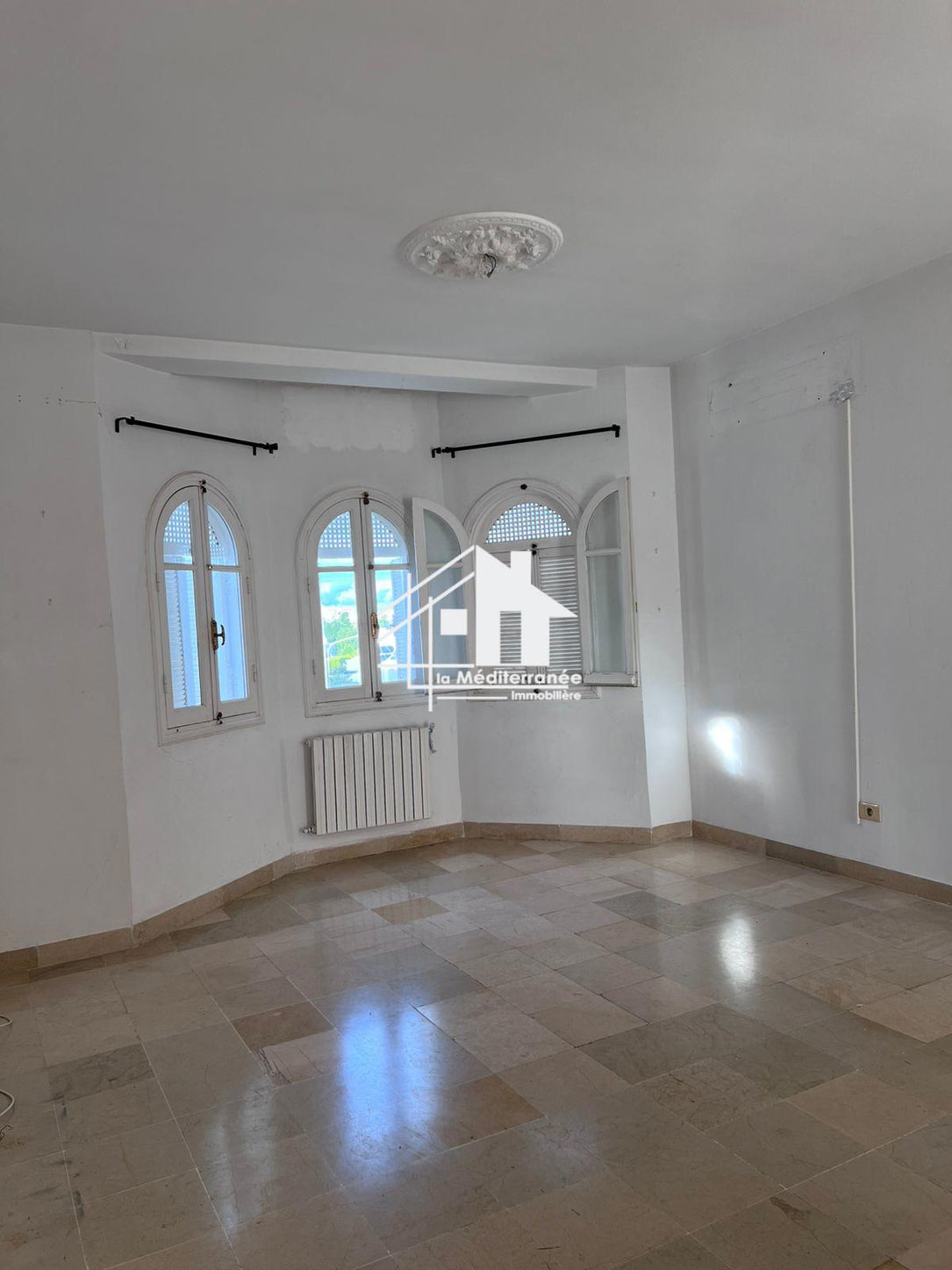 A louer appartement S+3 à Ennasr 2