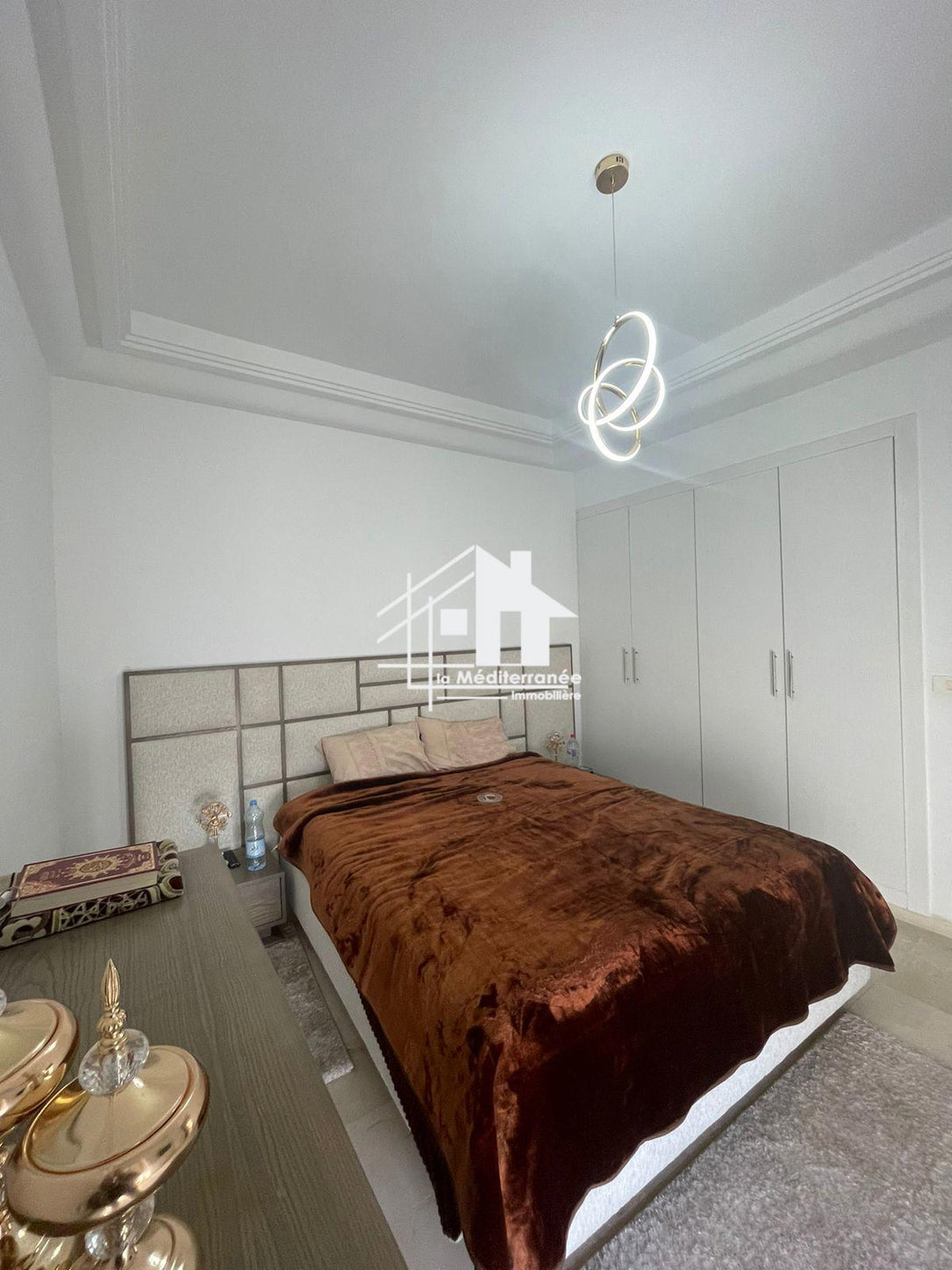 A vendre appartement S+3  au bardo 2 ras tabia