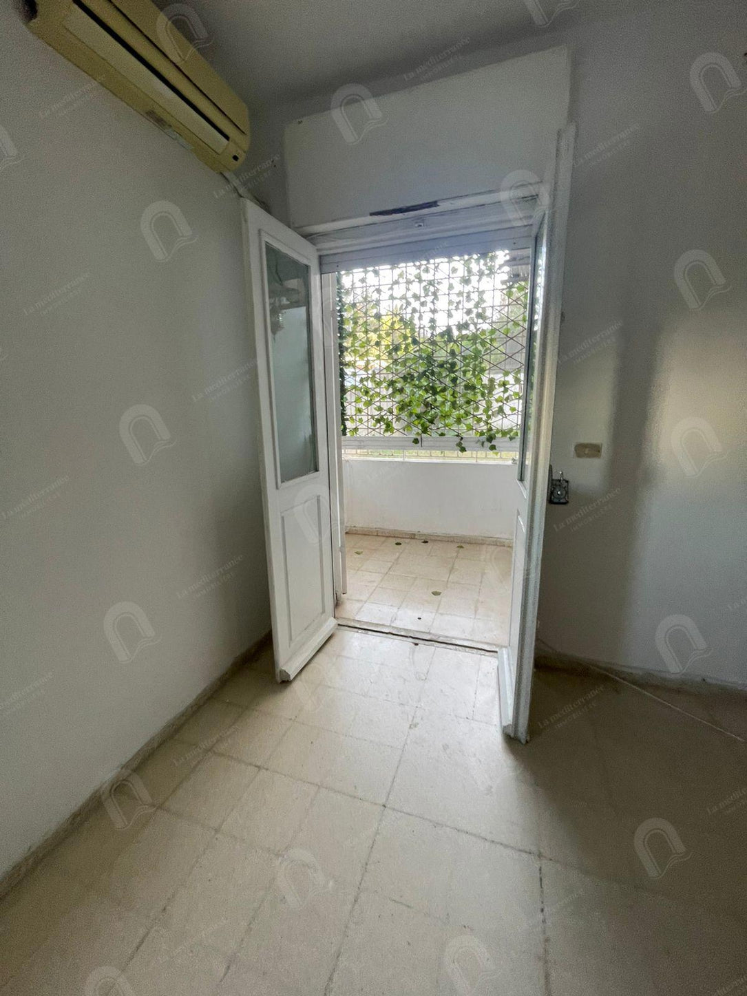 a vendre  un appartement s+2 a menzeh 8