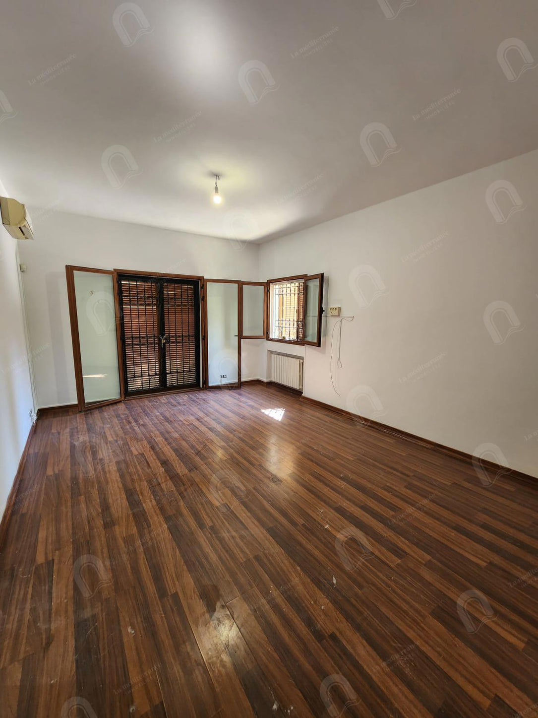 a louer villa s+4 avec jardin et piscine