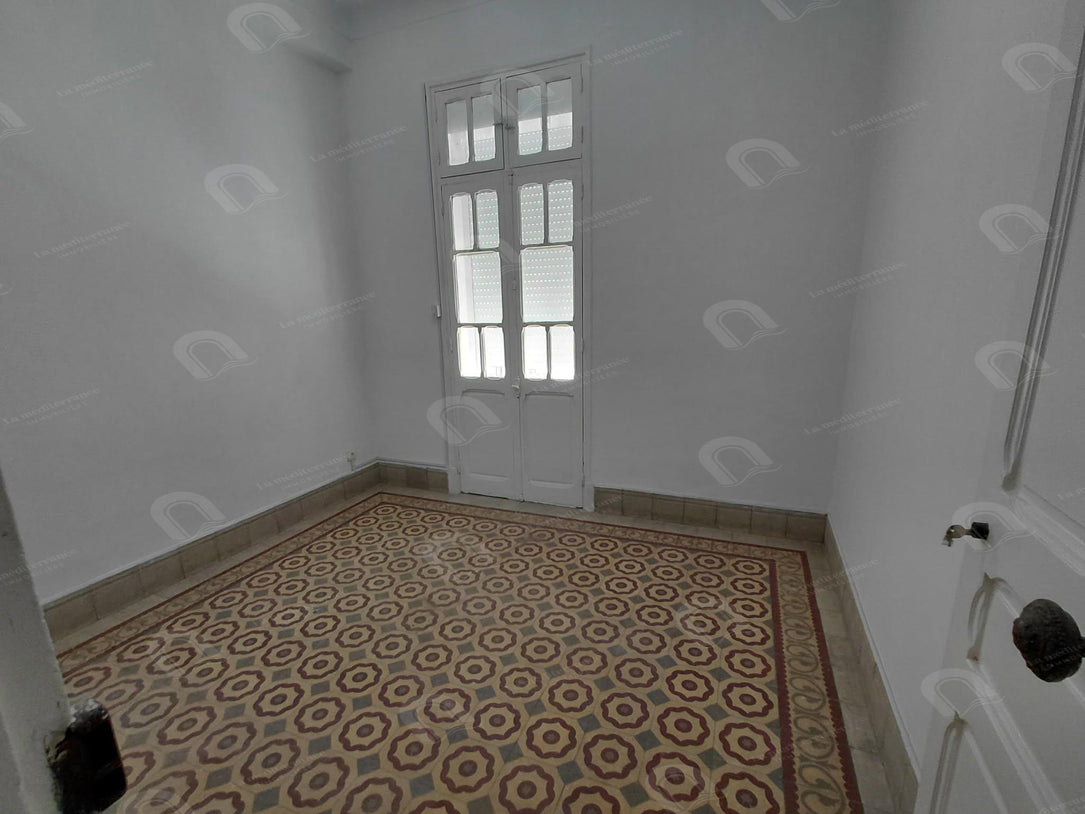A vendre appartement s2 au centre ville Tunis
