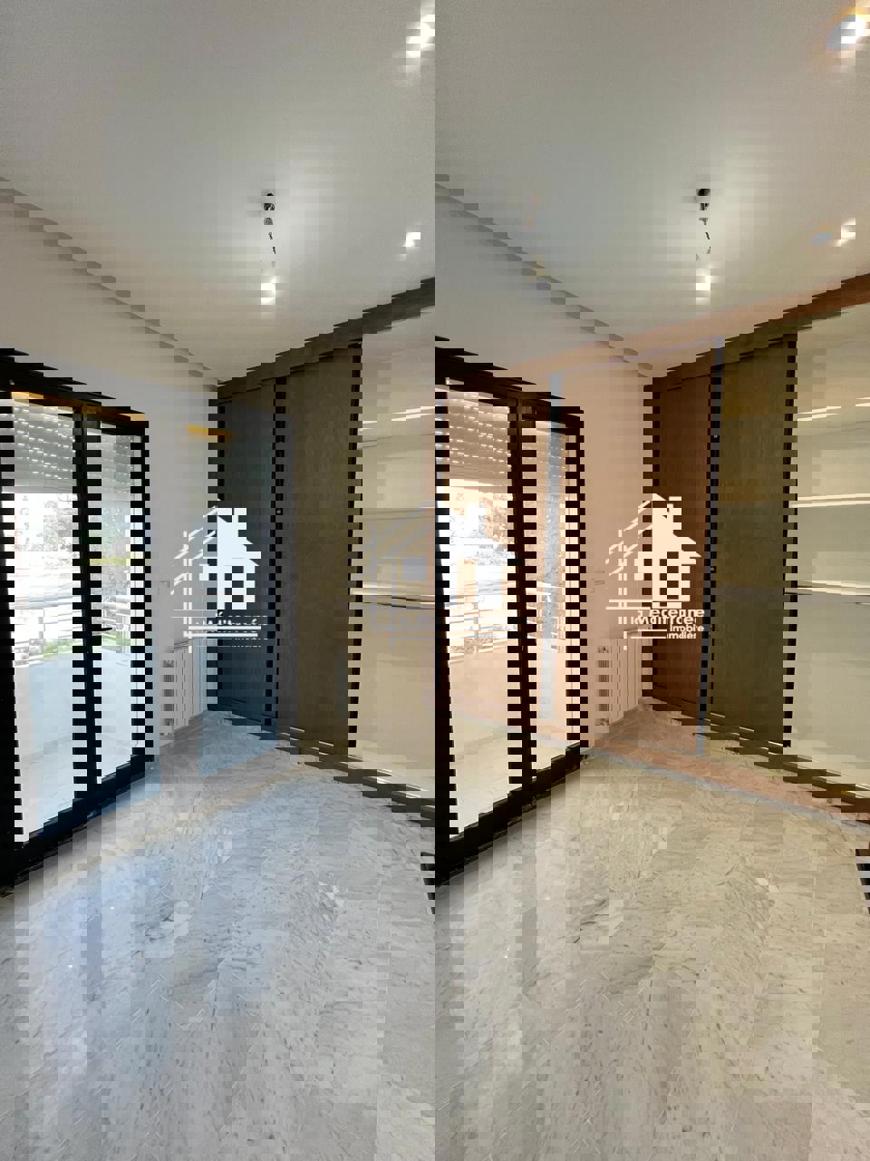 A louer appartement S+3 à la Marsa