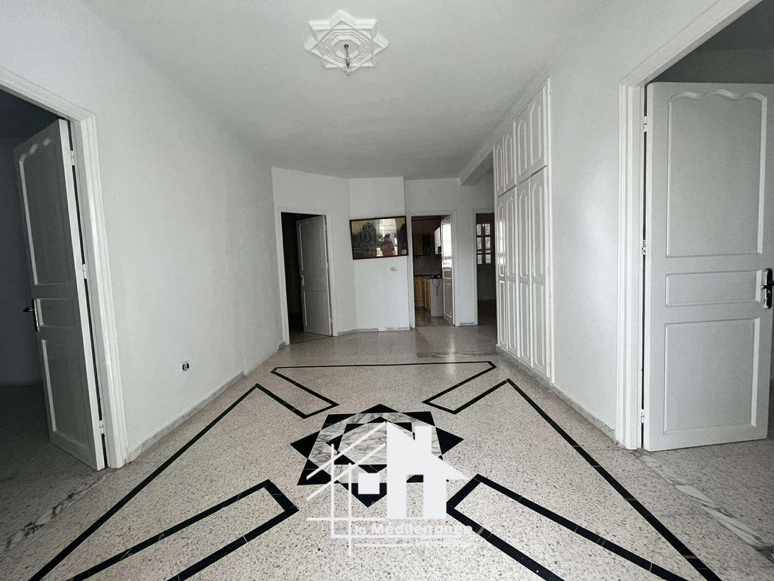 Étage de villa Rades Melienne