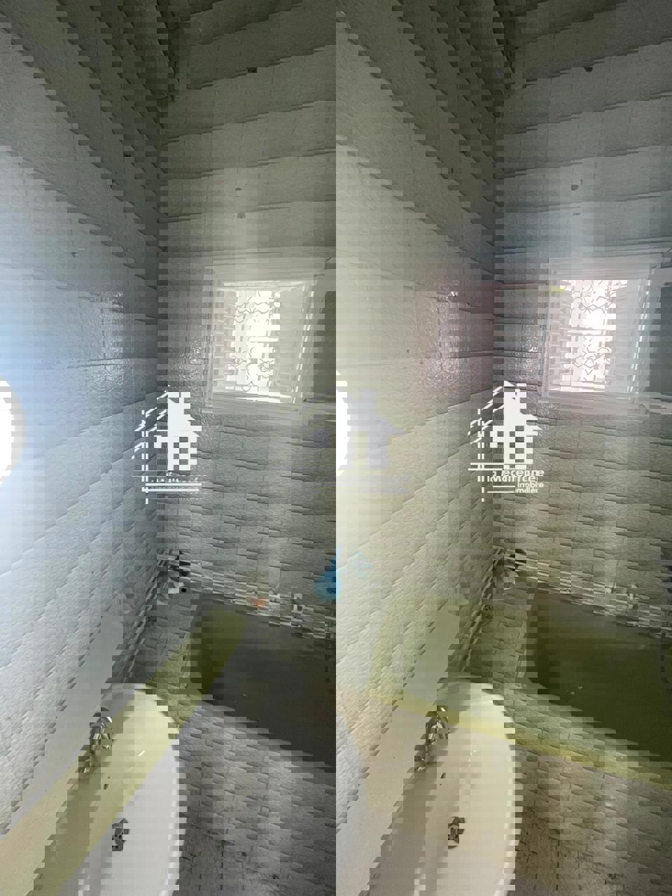 A louer étage de villa S+4 Rdc au bardo