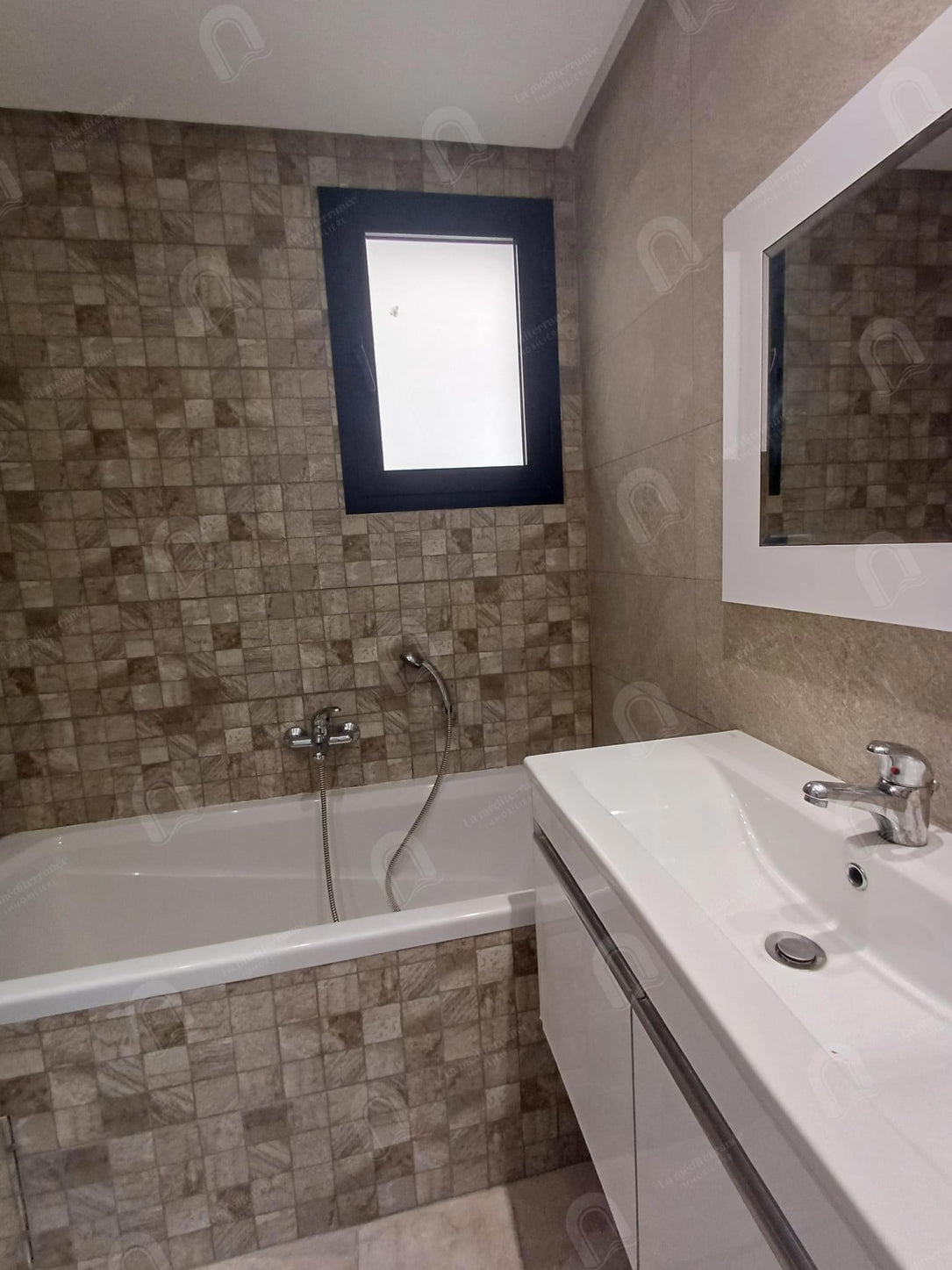 un appartement s+2 au jardin de carthage
