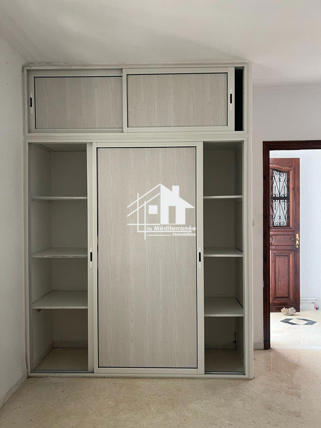 A louer étage de villa S+3 à Khaznadar