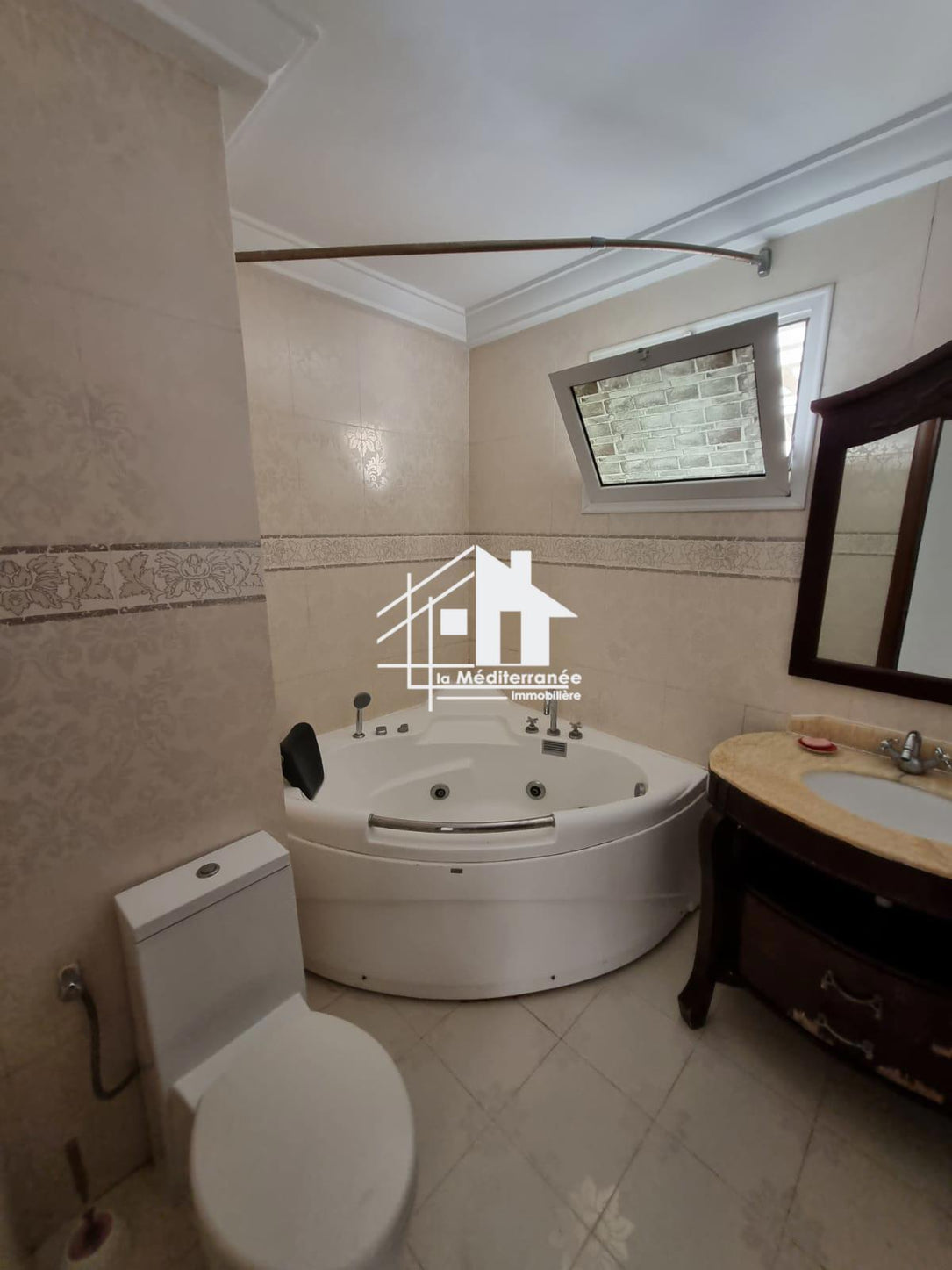 Appartement S+2 à Ain Zaghouan Nord