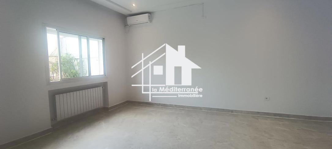 A louer villa avec piscine à Chotrana