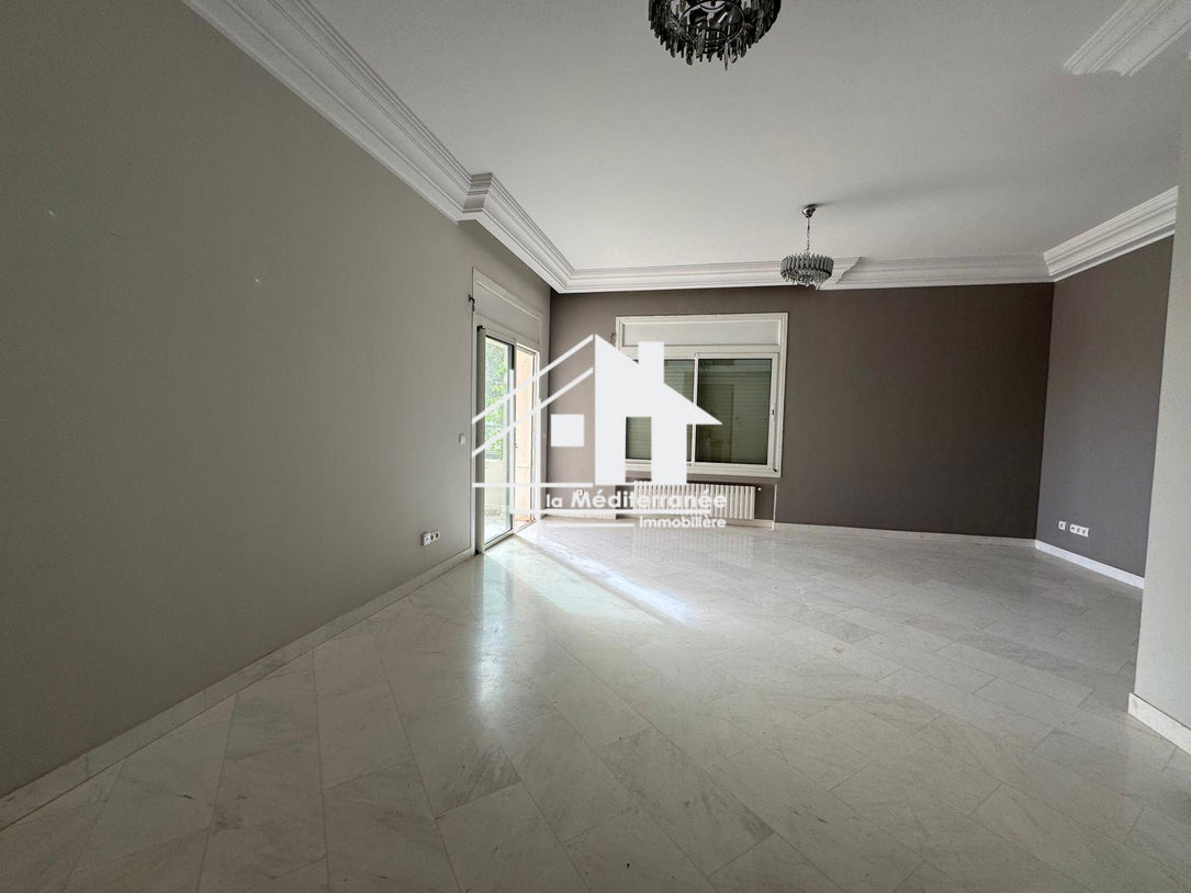 A louer un appartement au RDC