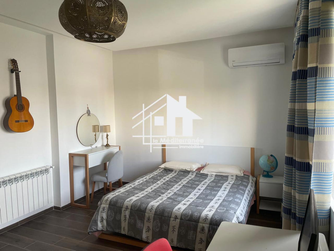 A louer etage de villa S+3 à ain zaghouan nord