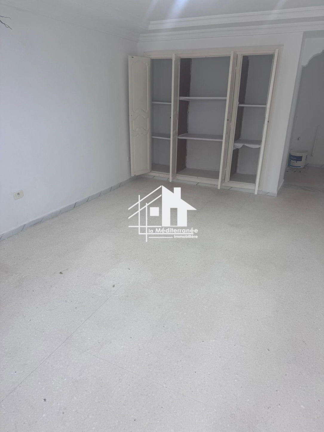 un studio s+1 au rdc a louer situé à rue bayrouth