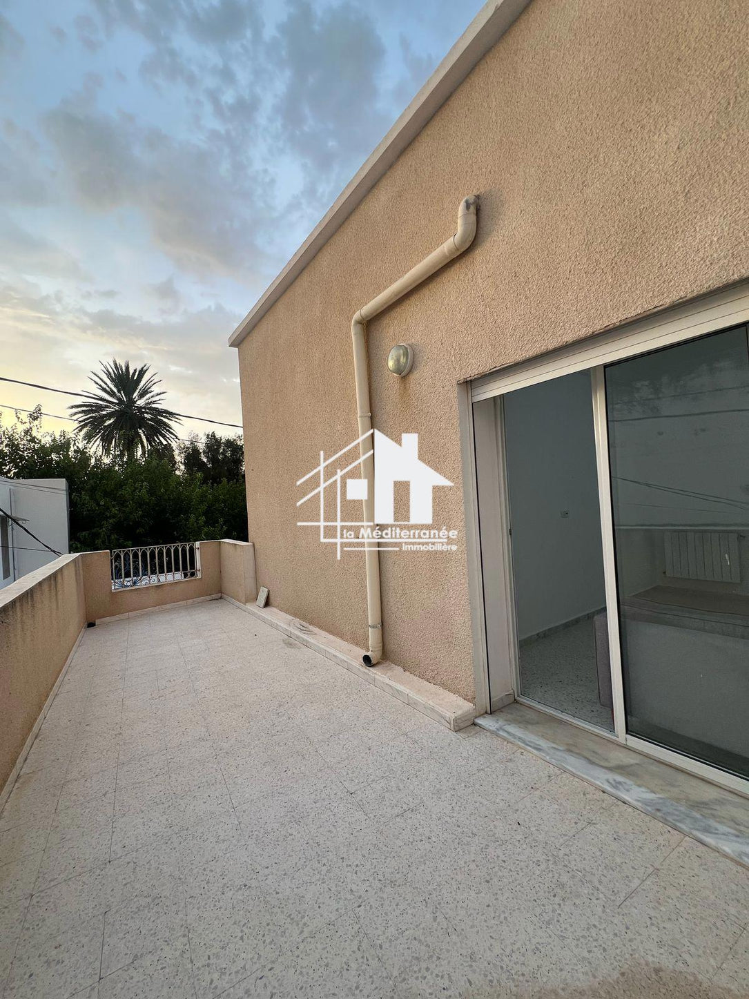 A louer étage de villa S+2 à manouba