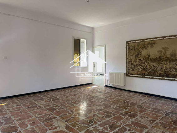 A louer un étage de villa s+3  indépendant à Ezzahra ville